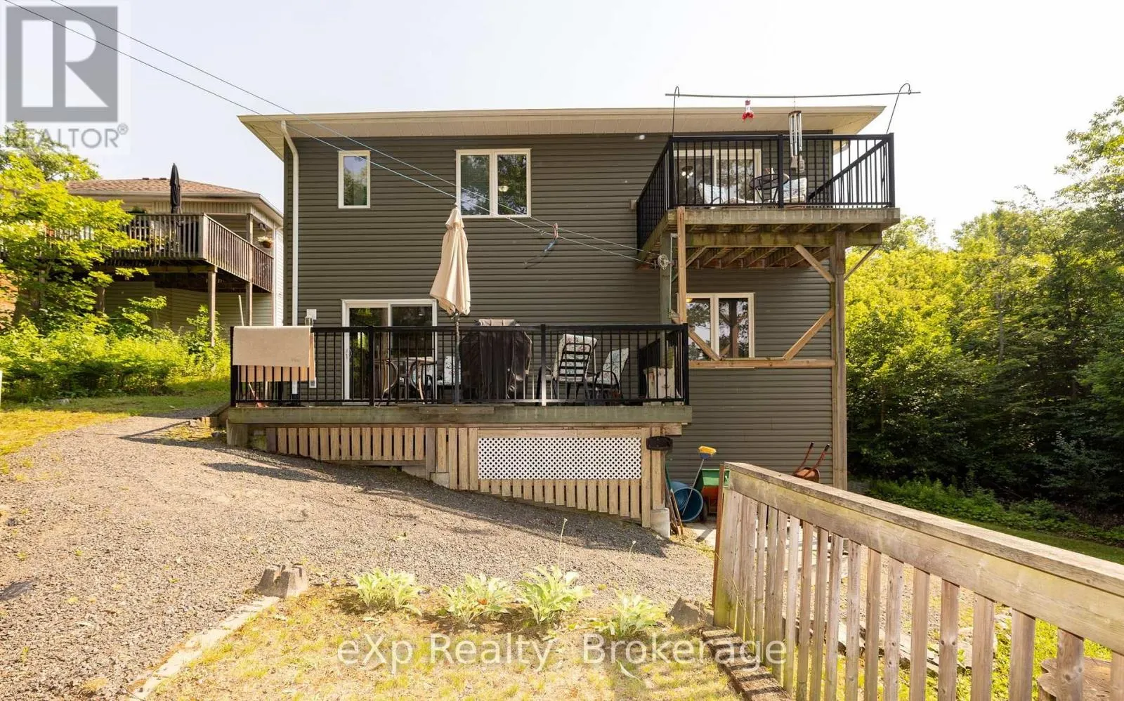 2 MANN AVENUE N