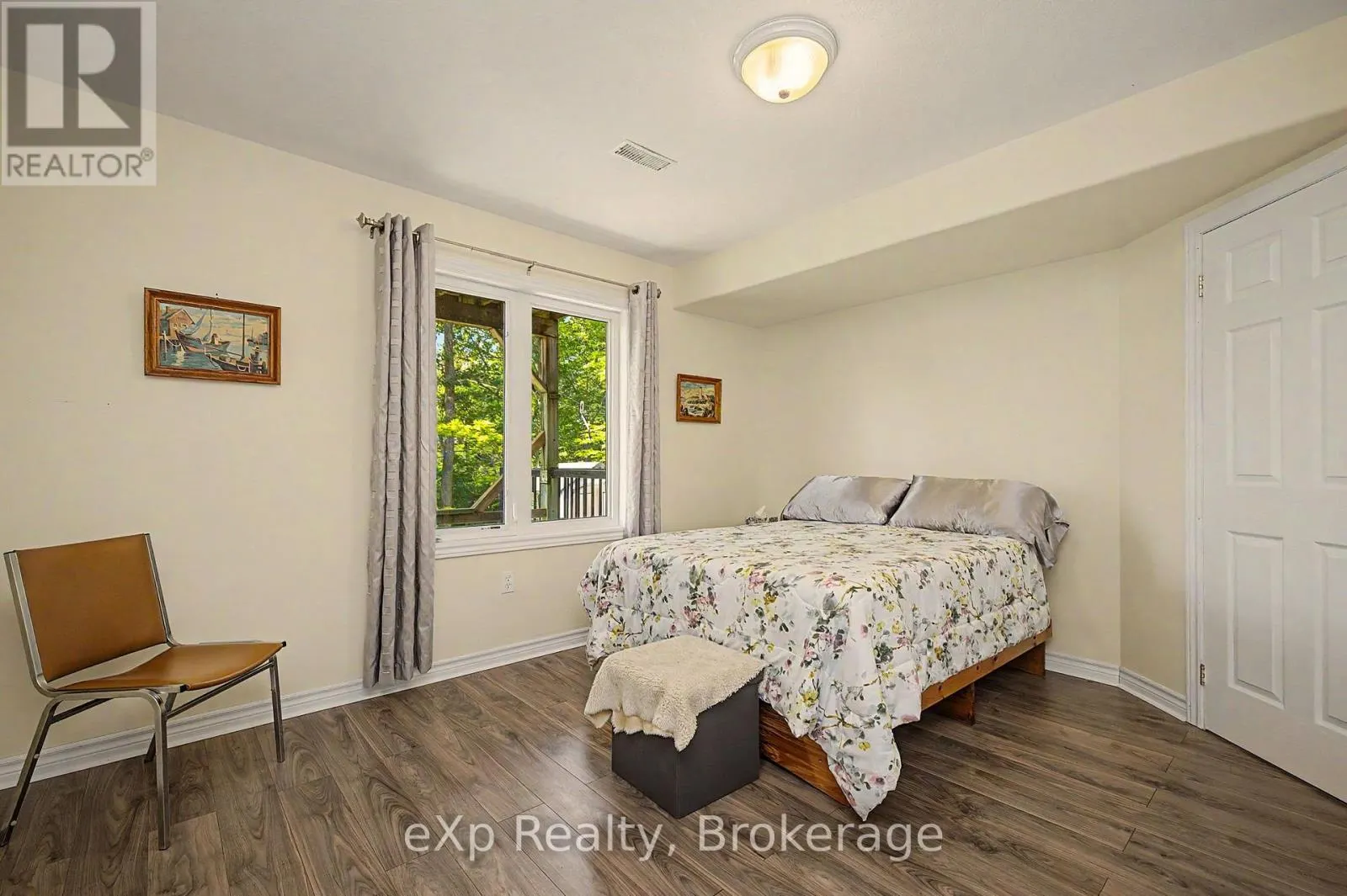 2 MANN AVENUE N