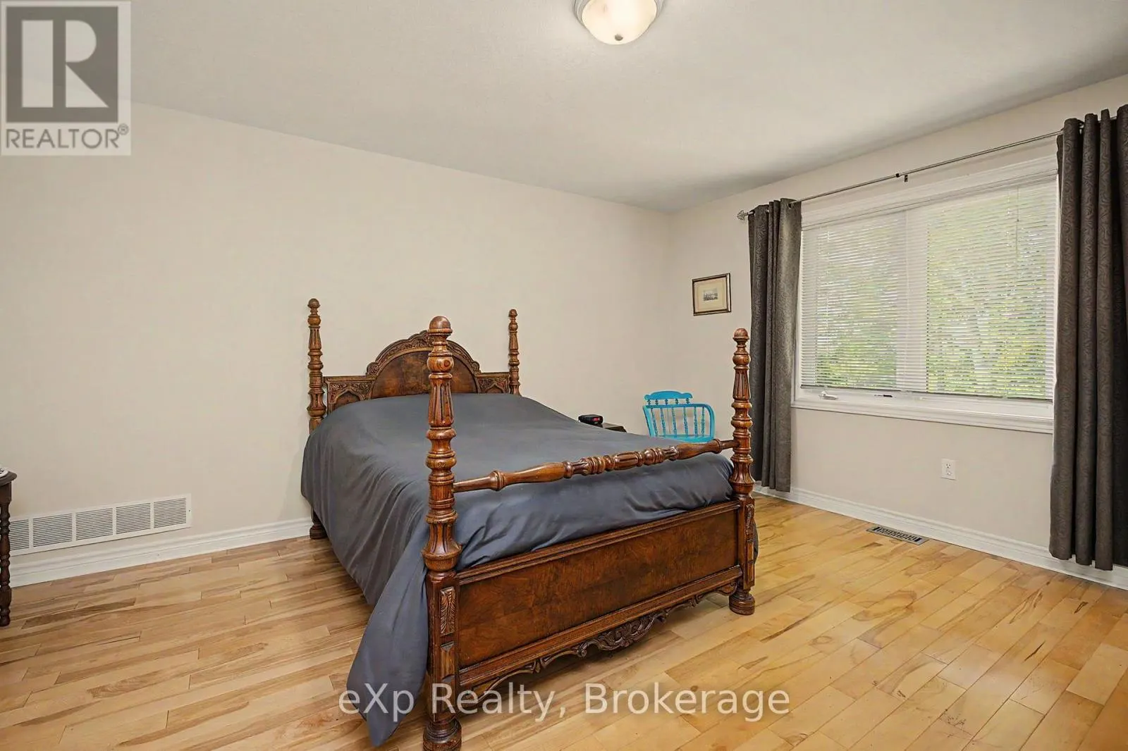 2 MANN AVENUE N
