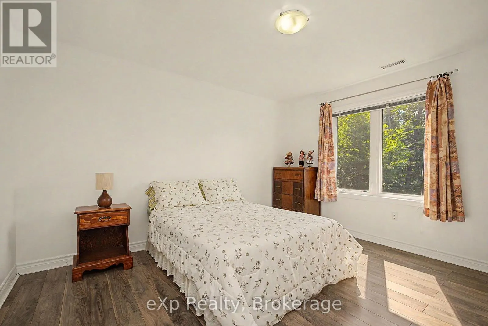 2 MANN AVENUE N