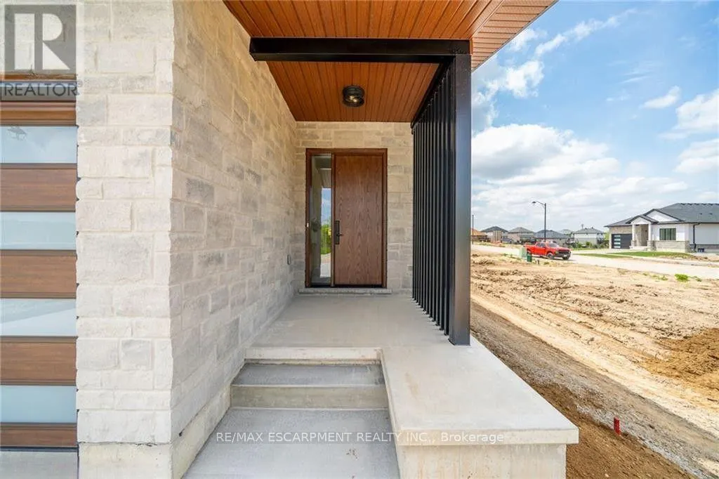 92 CRADDOCK BOULEVARD