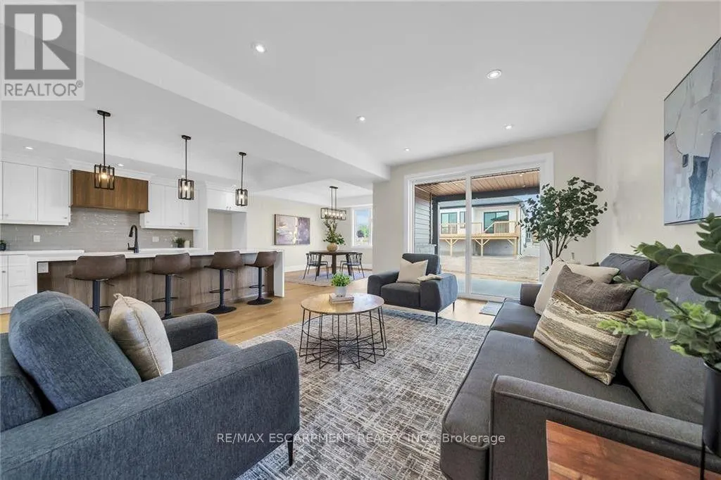 92 CRADDOCK BOULEVARD