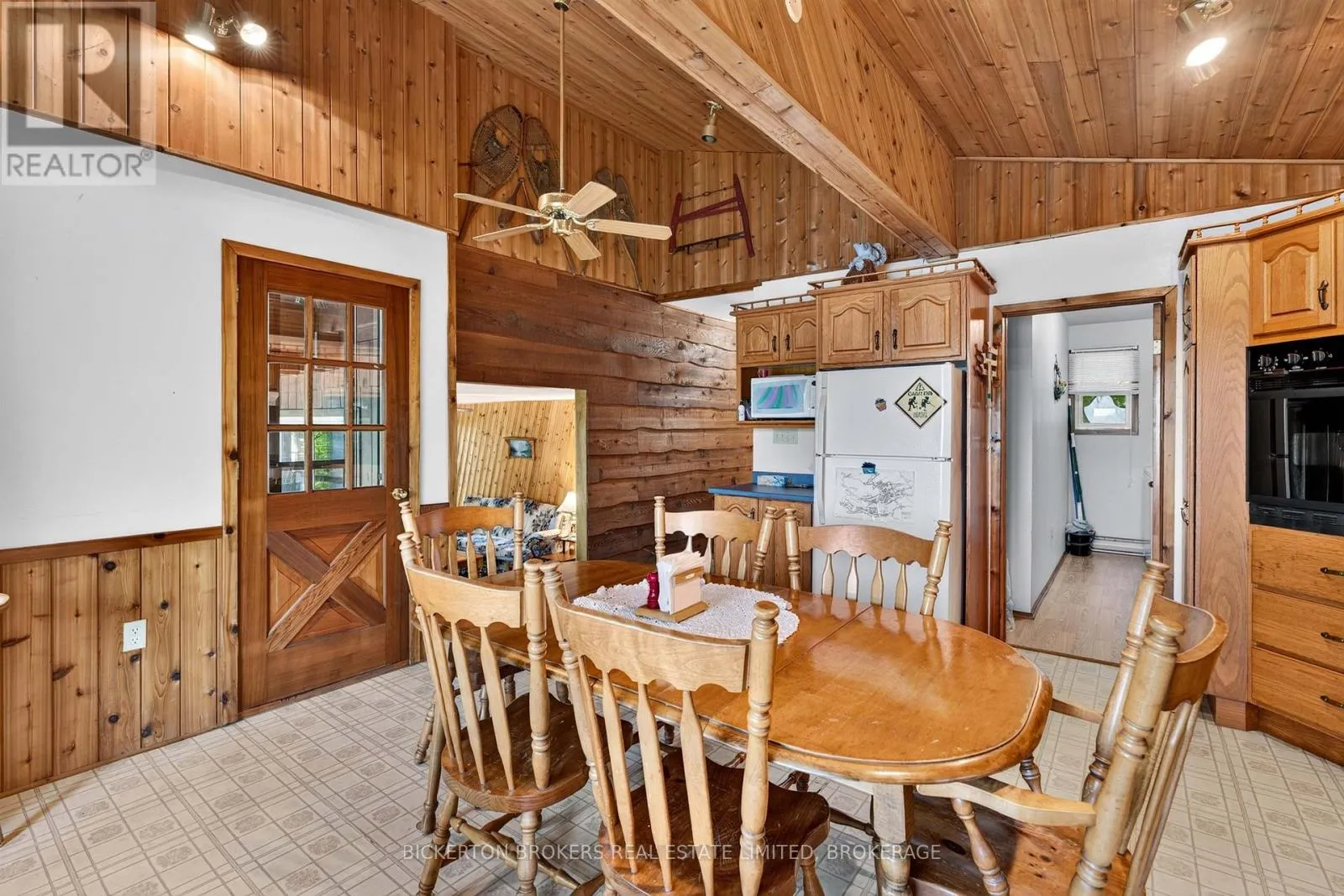 468 MOORHEAD LANE