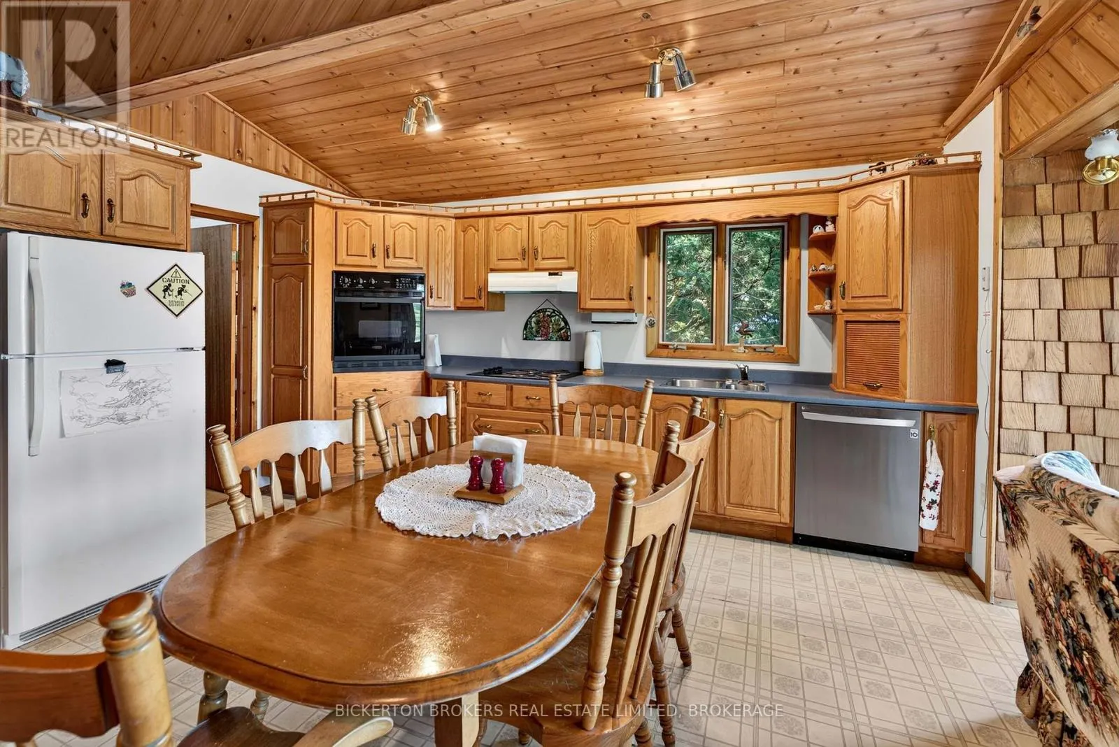 468 MOORHEAD LANE