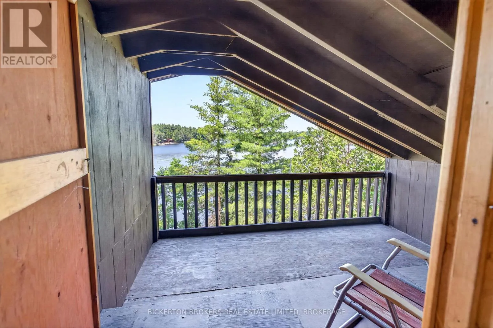468 MOORHEAD LANE