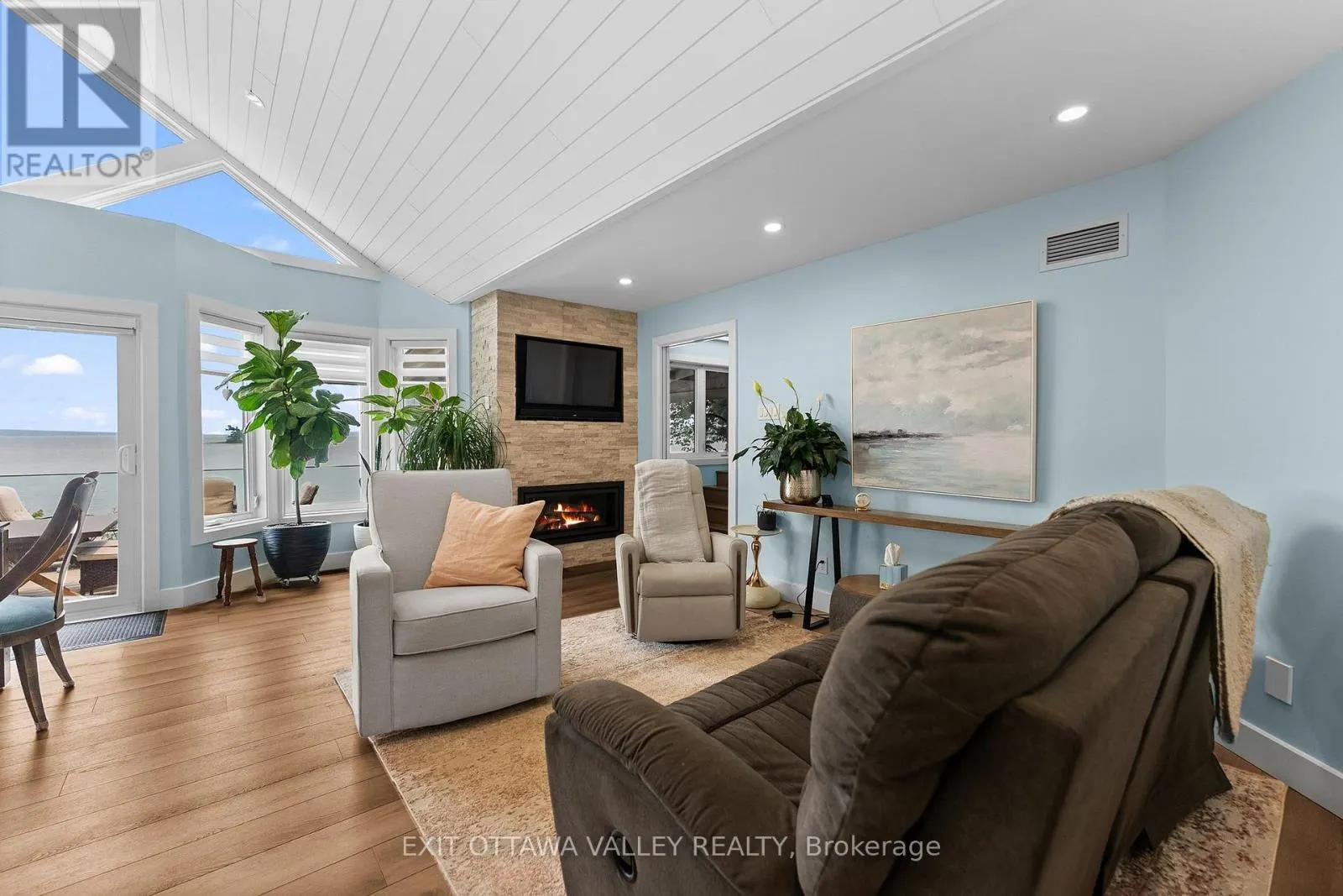 502B MACGREGOR BAY TRAIL