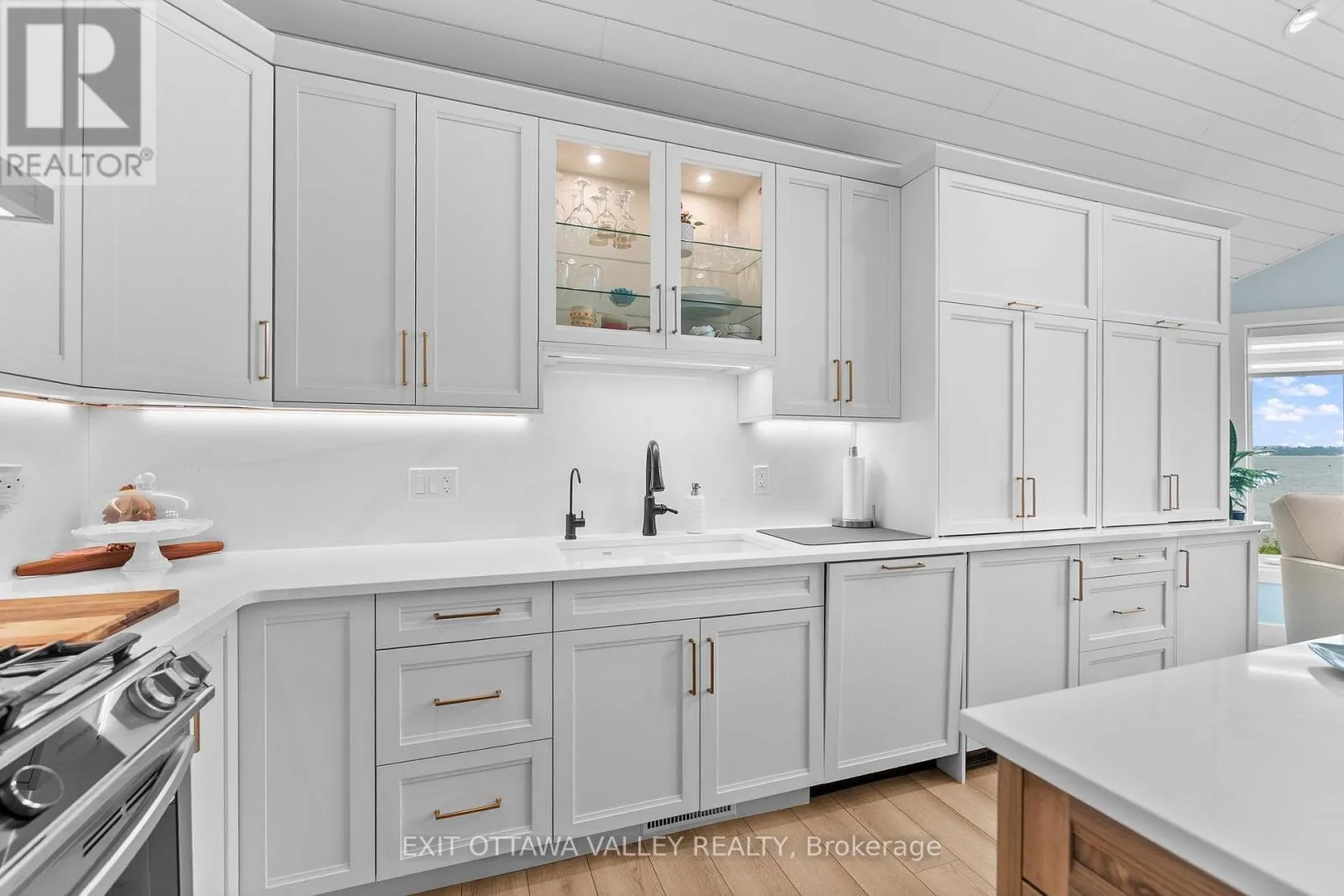 502B MACGREGOR BAY TRAIL