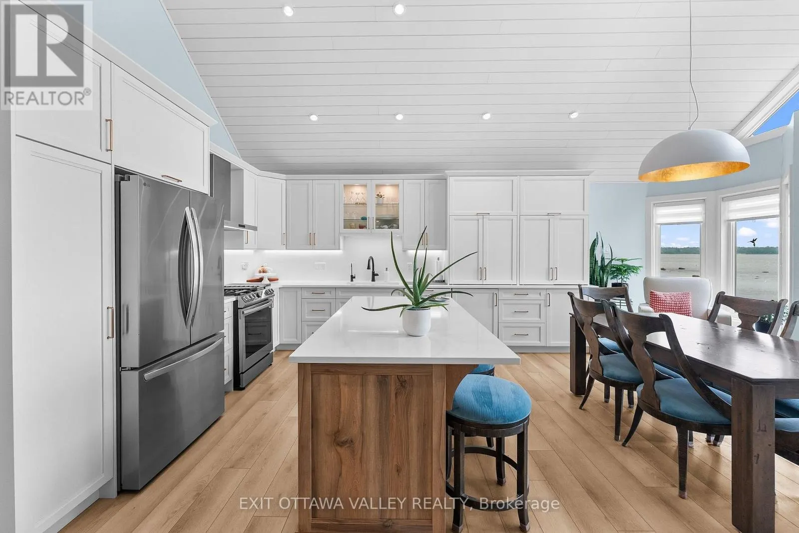 502B MACGREGOR BAY TRAIL