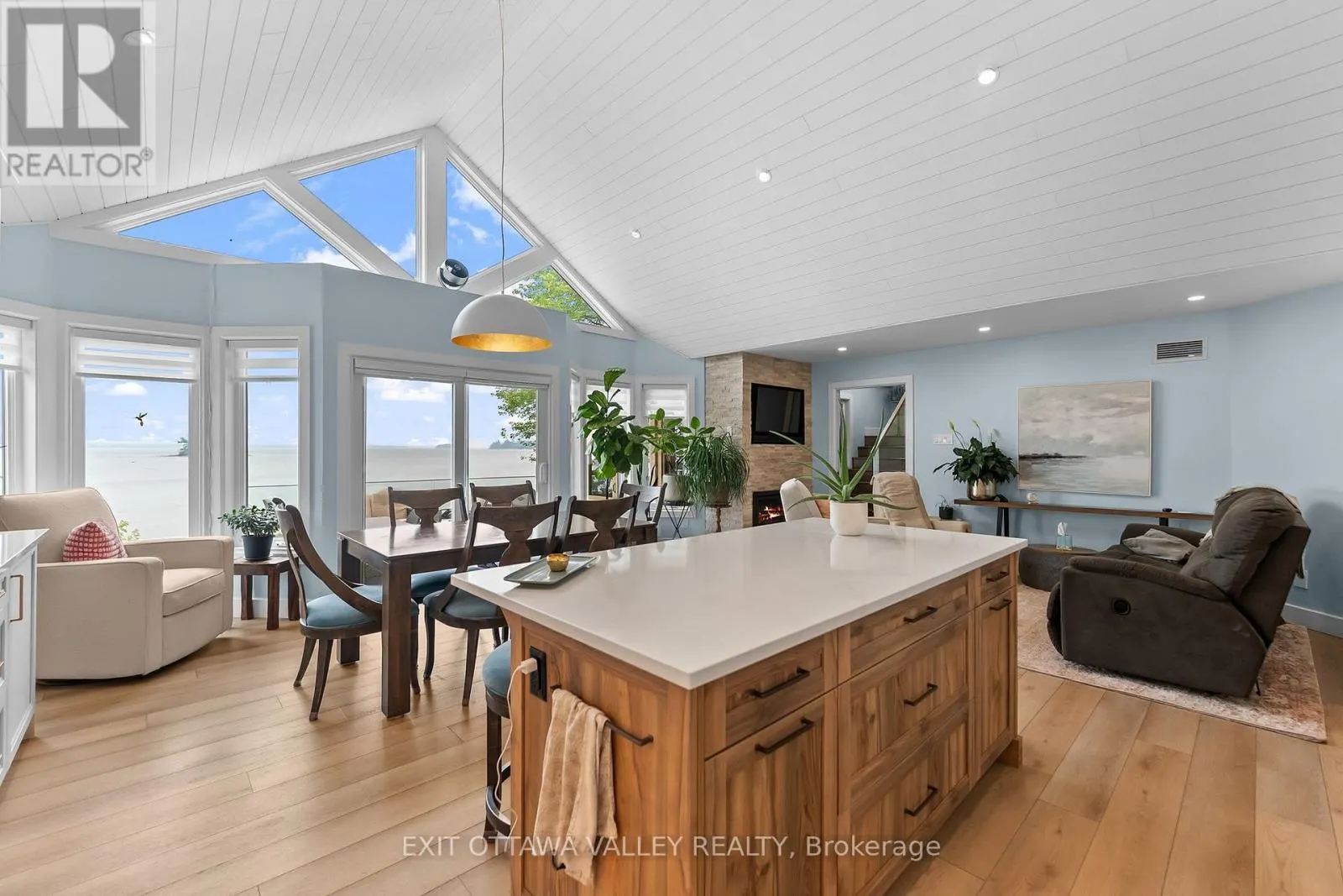 502B MACGREGOR BAY TRAIL