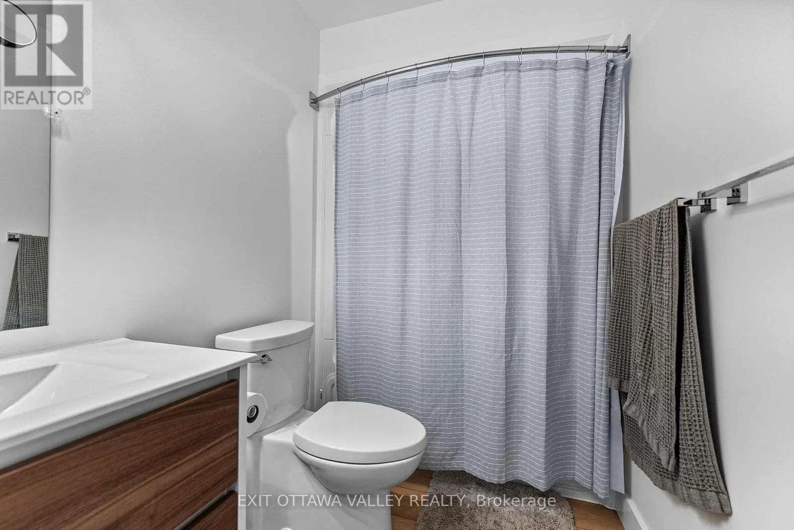 502B MACGREGOR BAY TRAIL