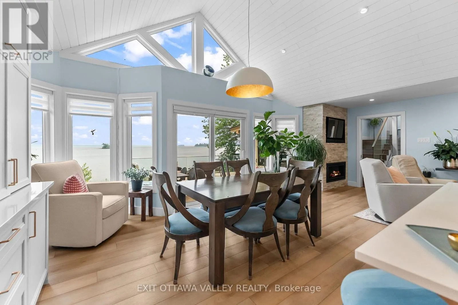 502B MACGREGOR BAY TRAIL