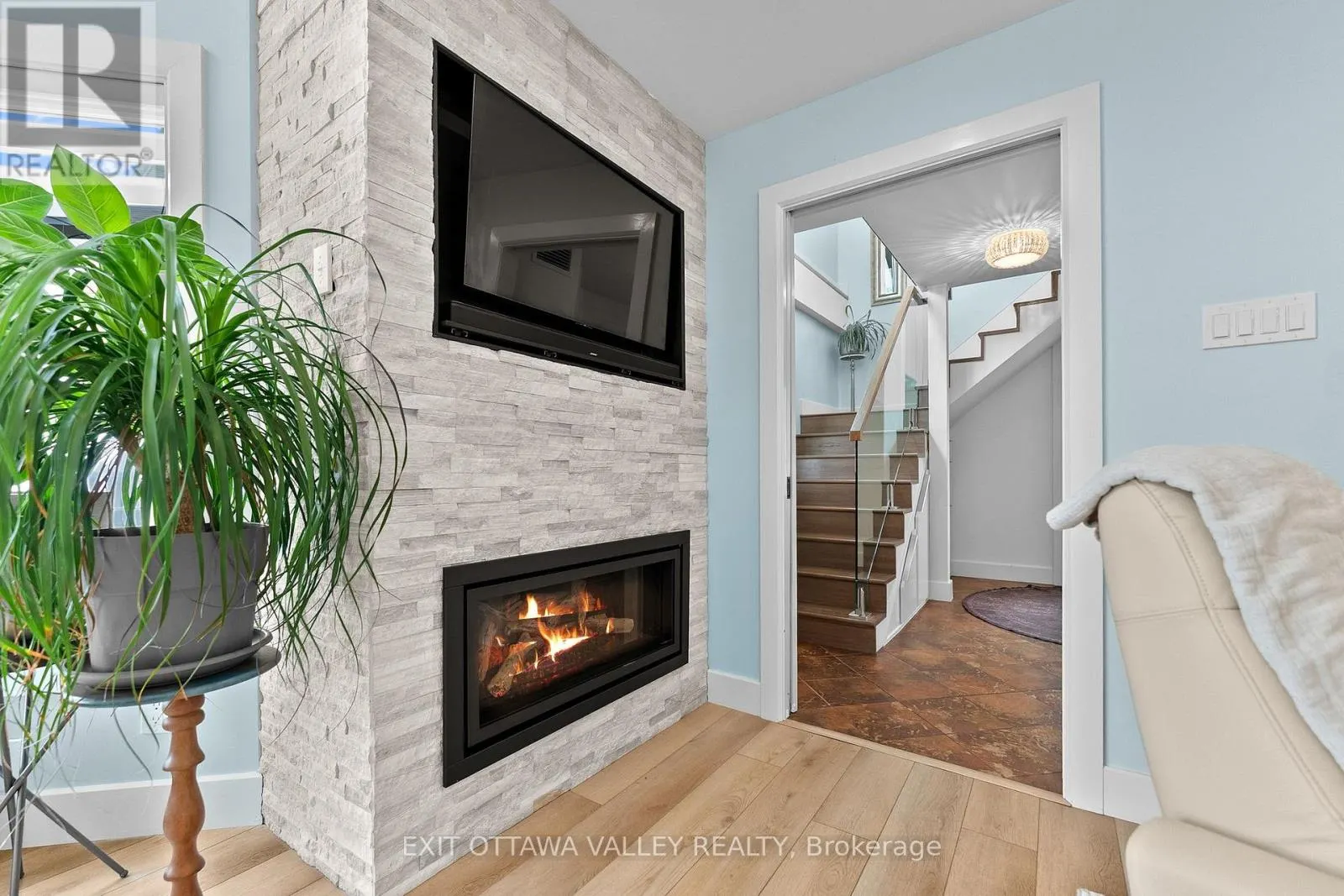 502B MACGREGOR BAY TRAIL