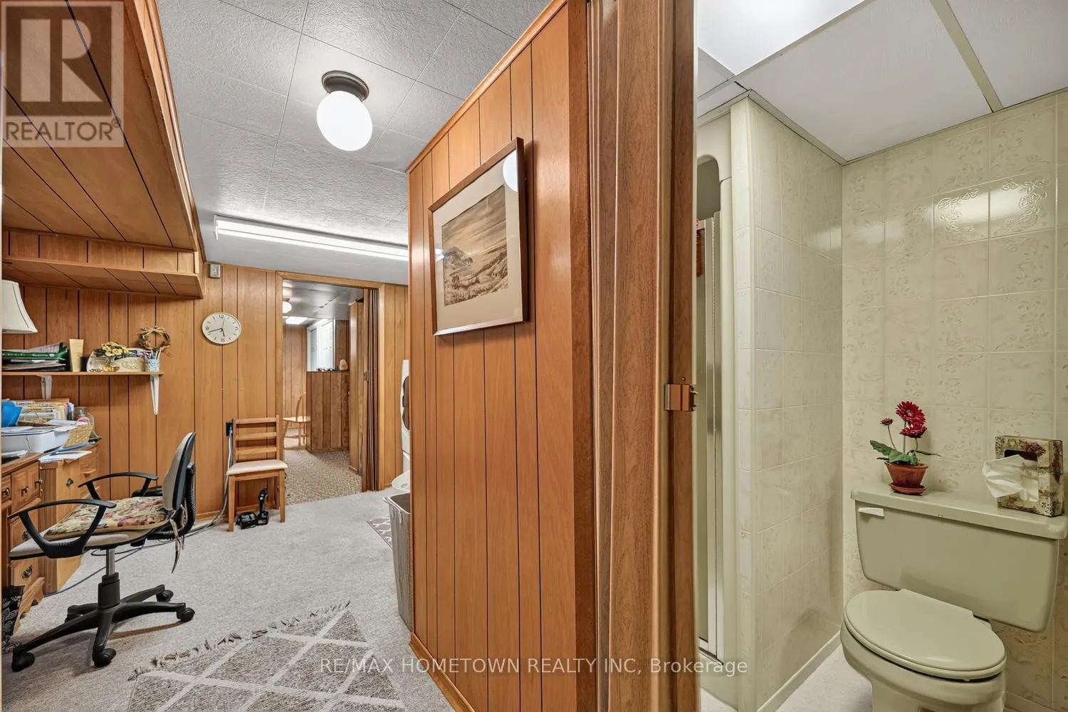 21 FAIRWAY CRESCENT