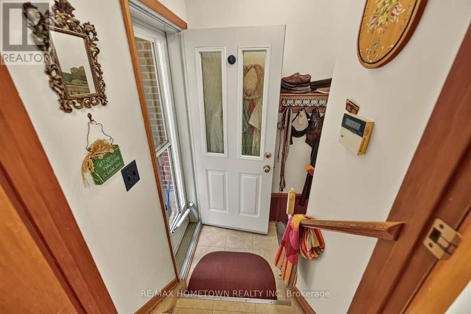 21 FAIRWAY CRESCENT