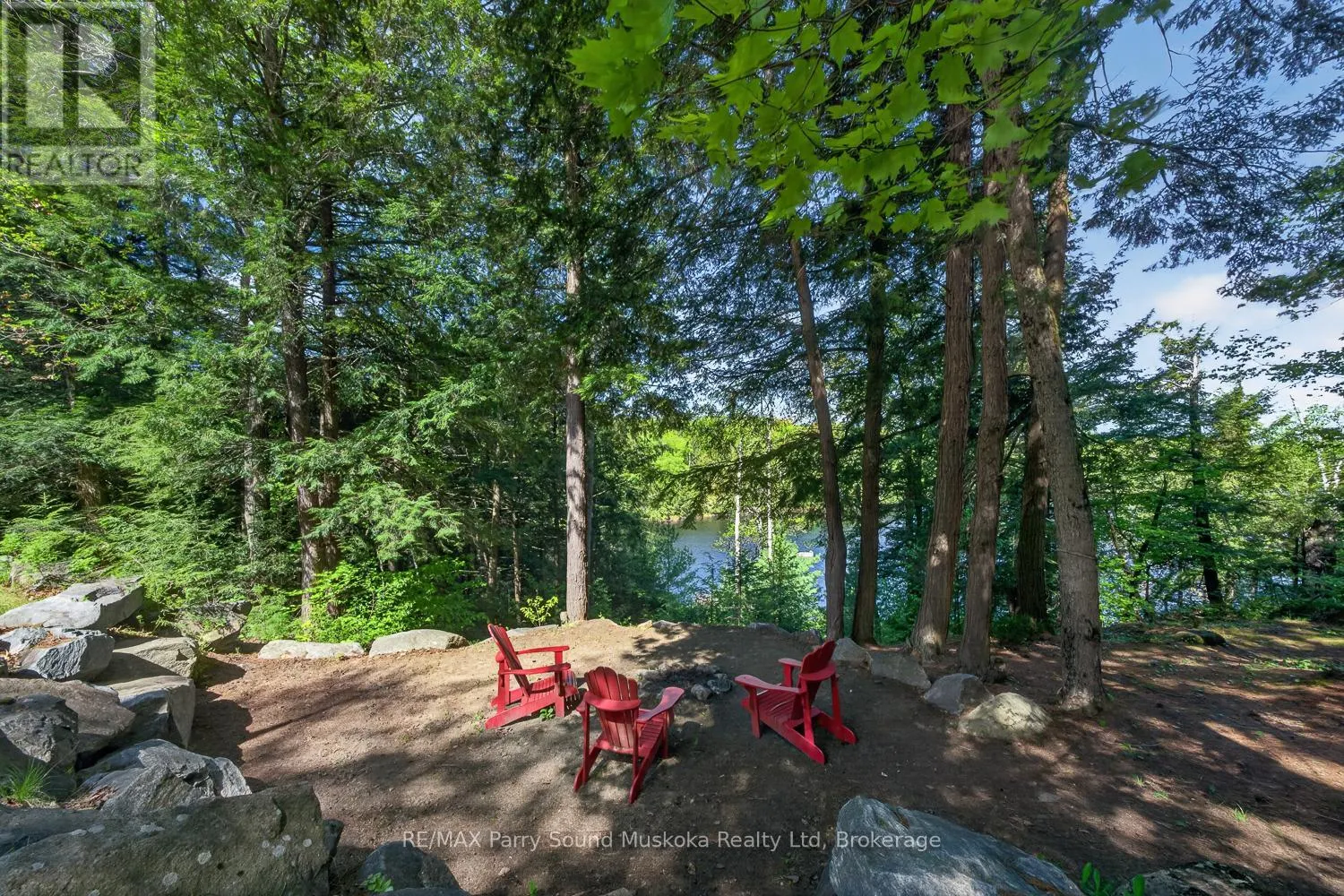 34 SILVER POINT DRIVE