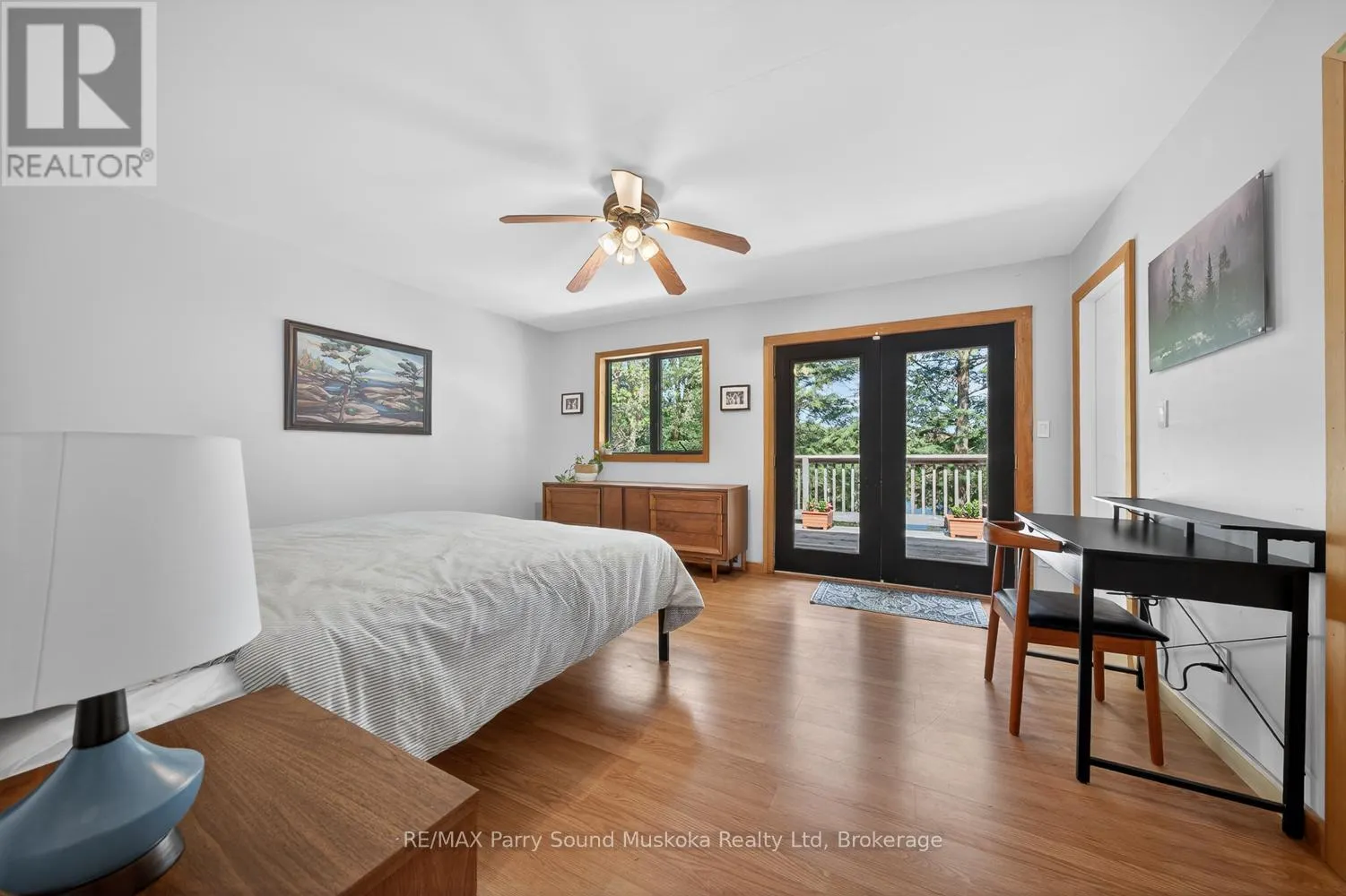 34 SILVER POINT DRIVE