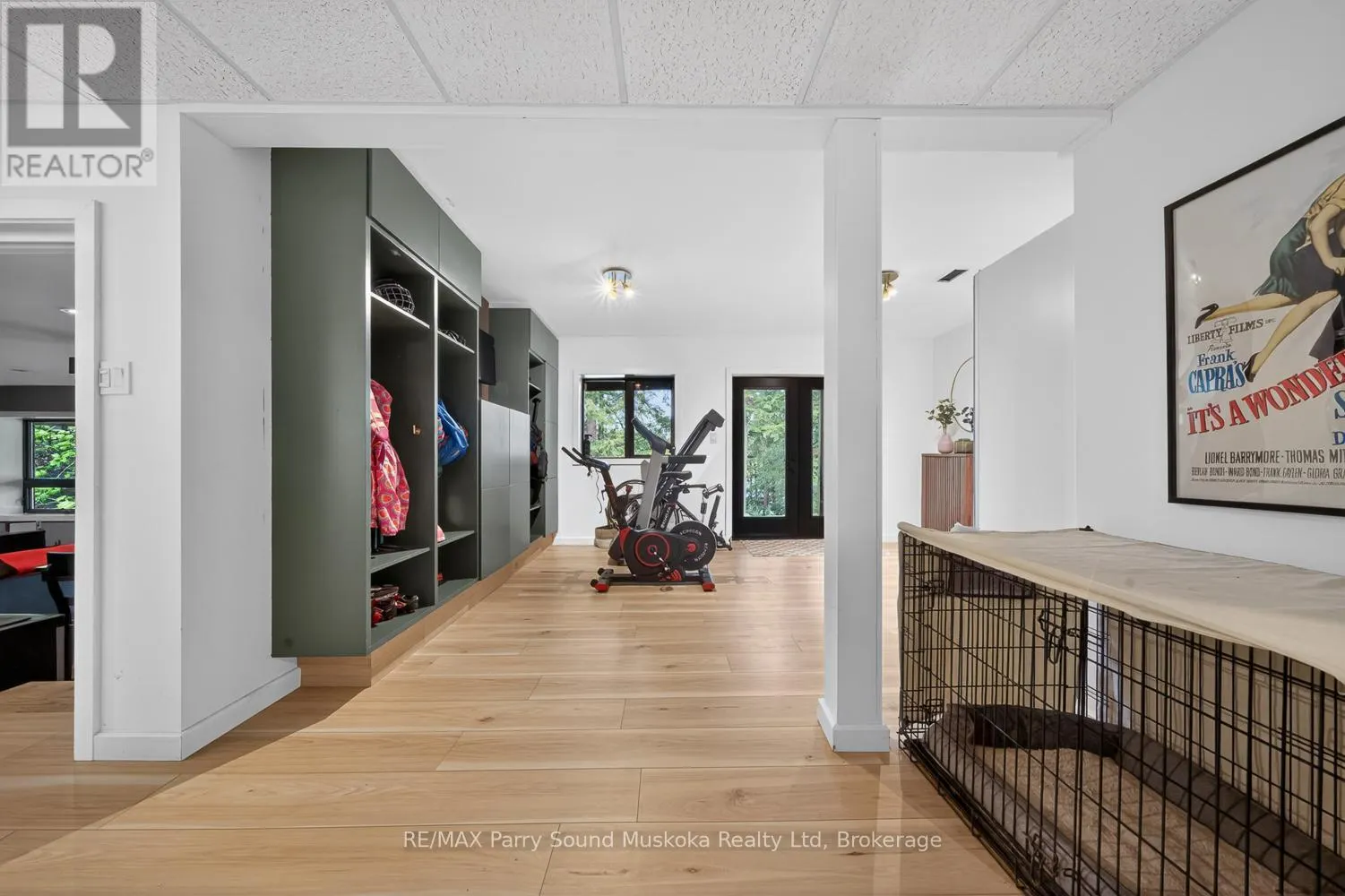 34 SILVER POINT DRIVE