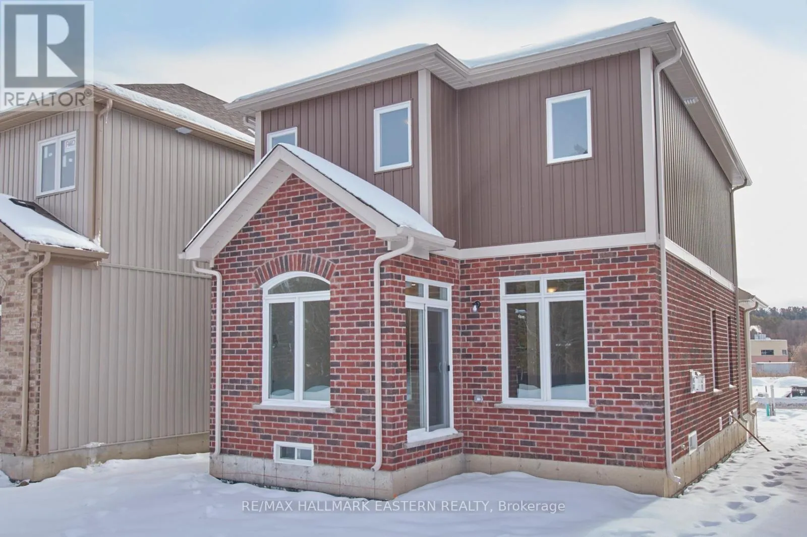 17 COLDBROOK DRIVE