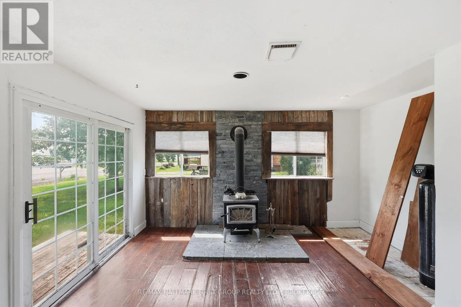 469 ABSALOM ROAD