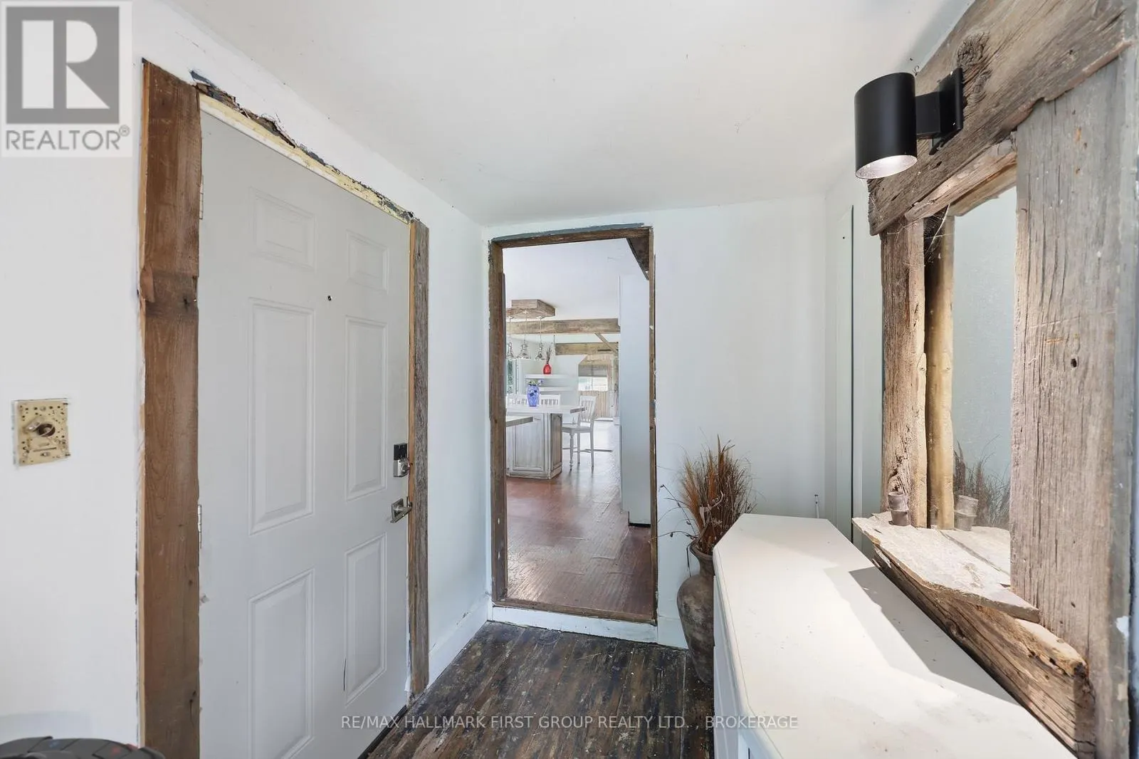 469 ABSALOM ROAD