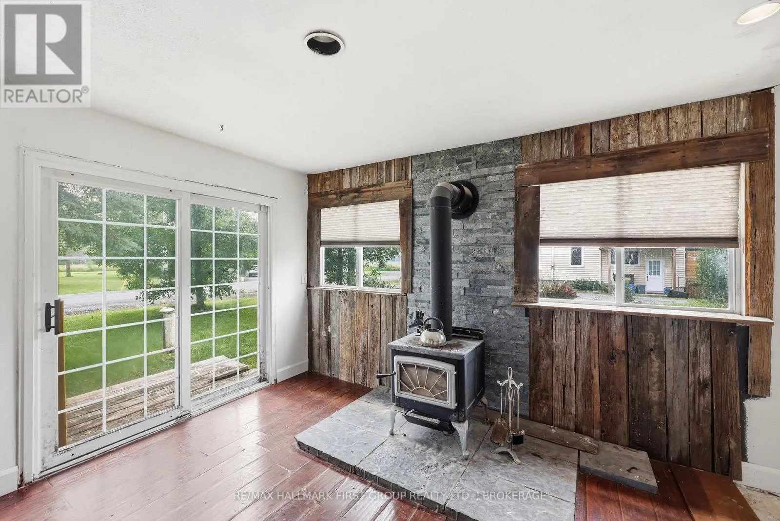 469 ABSALOM ROAD