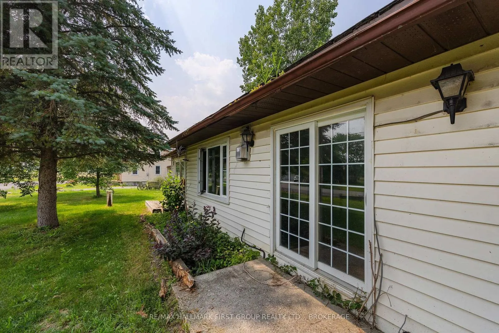 469 ABSALOM ROAD