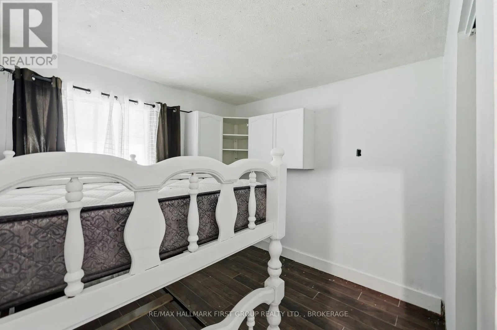 469 ABSALOM ROAD
