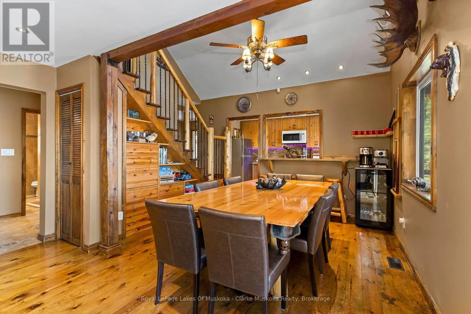 1 - 1041 SUMMIT ROAD #1