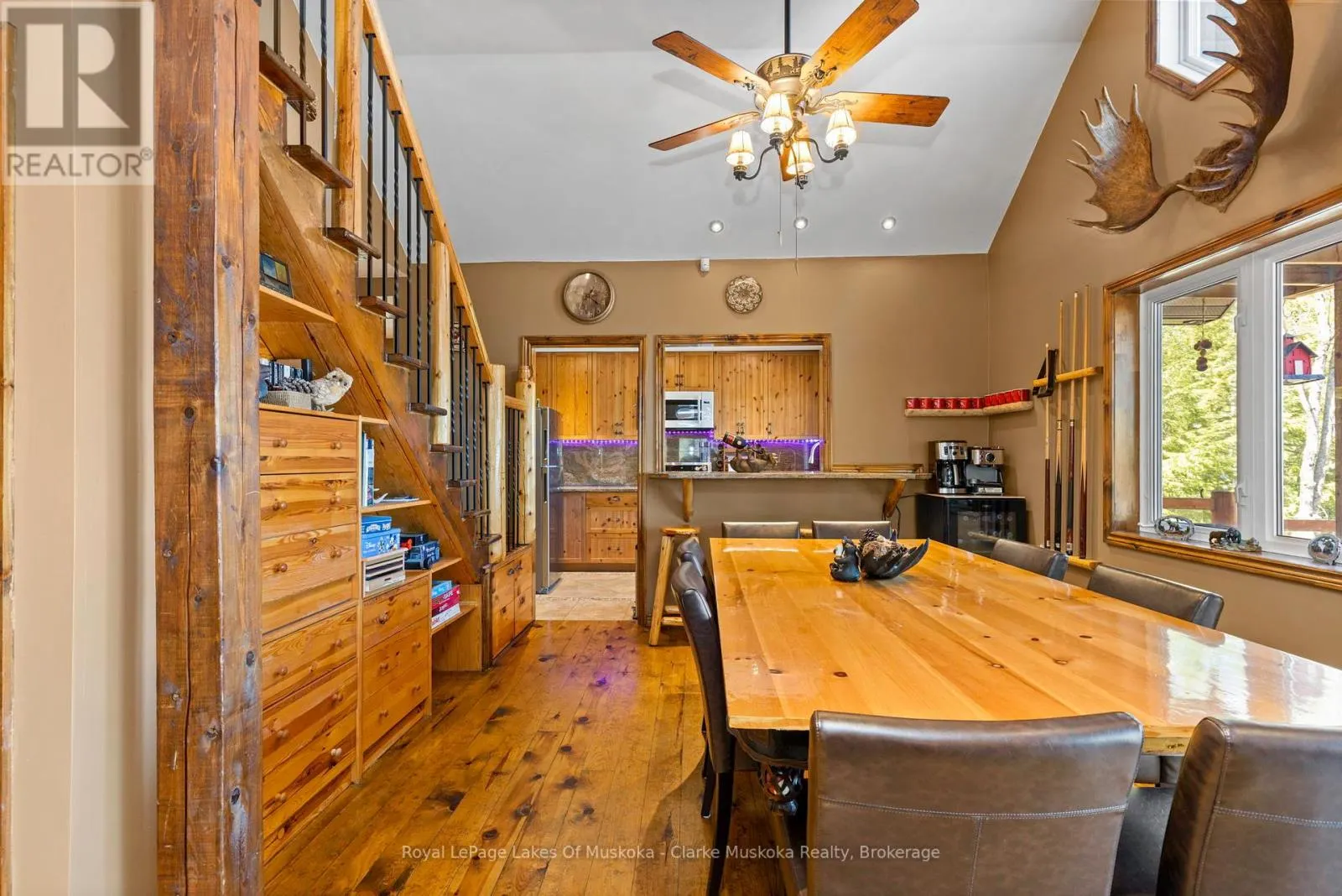 1 - 1041 SUMMIT ROAD #1