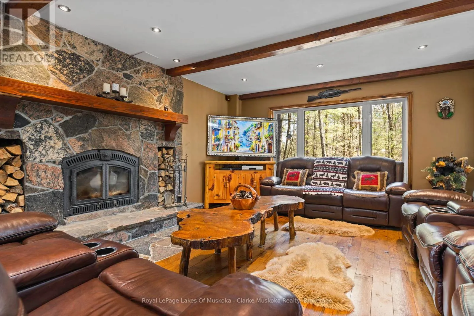 1 - 1041 SUMMIT ROAD #1