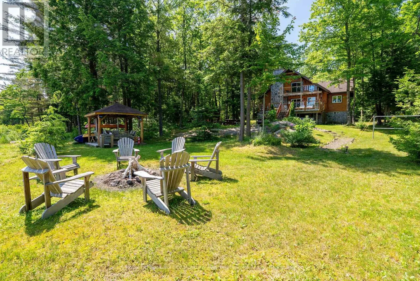 1 - 1041 SUMMIT ROAD #1