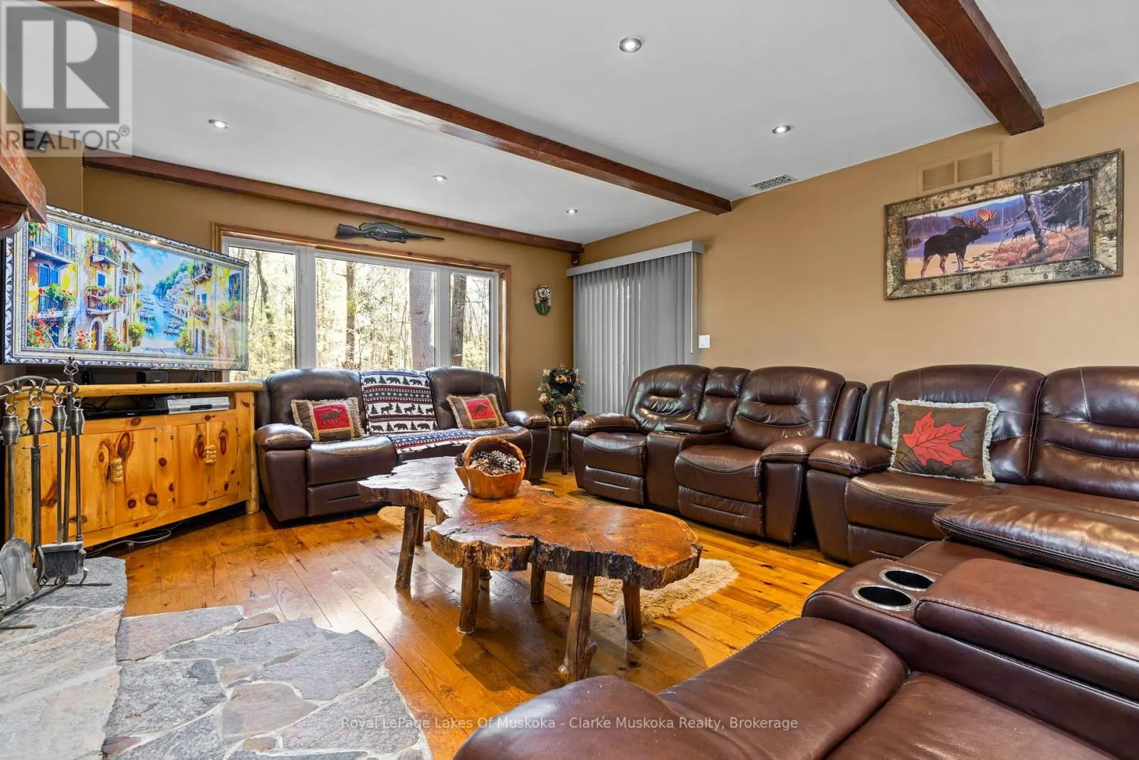 1 - 1041 SUMMIT ROAD #1