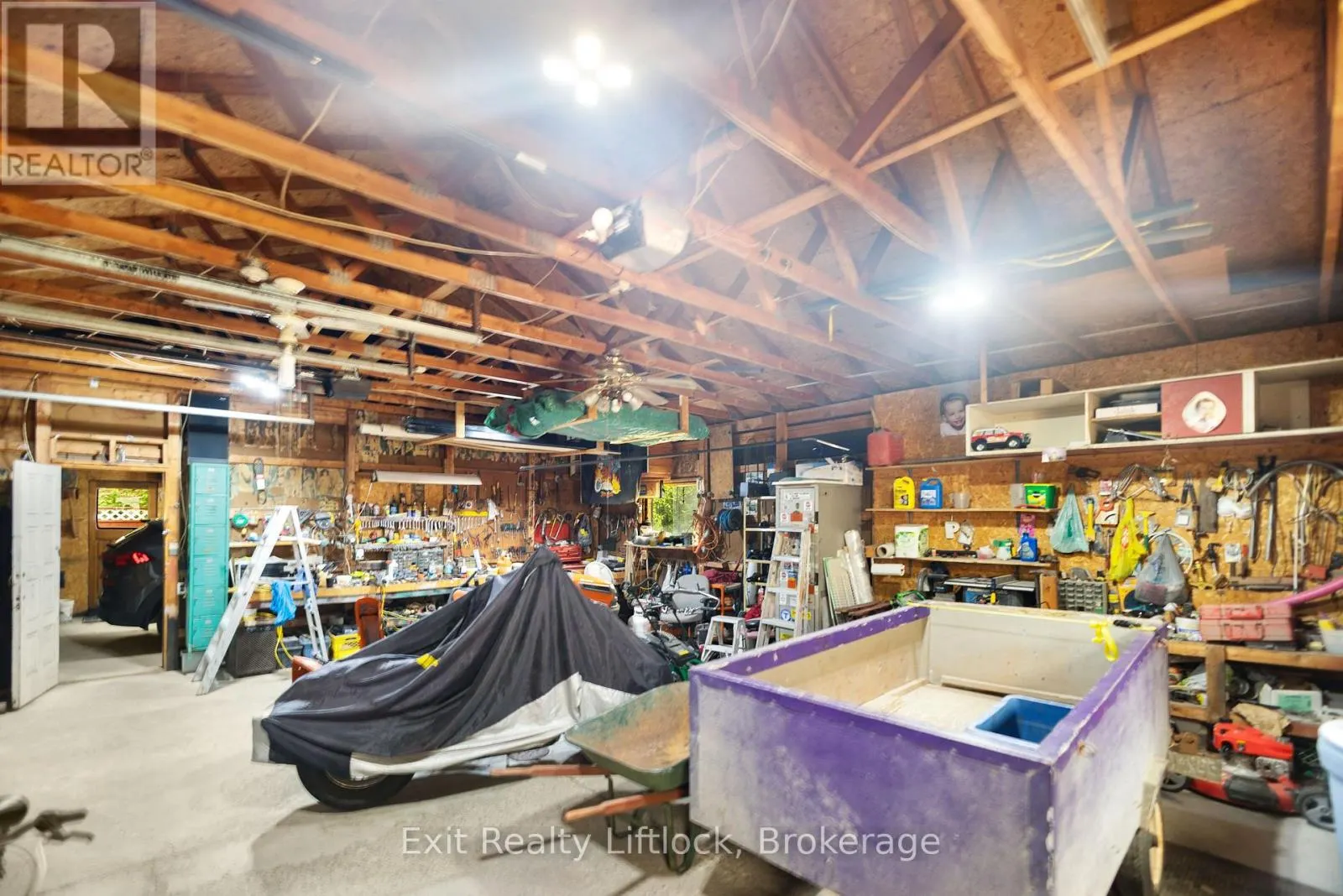 2 EDGEWOOD AVENUE