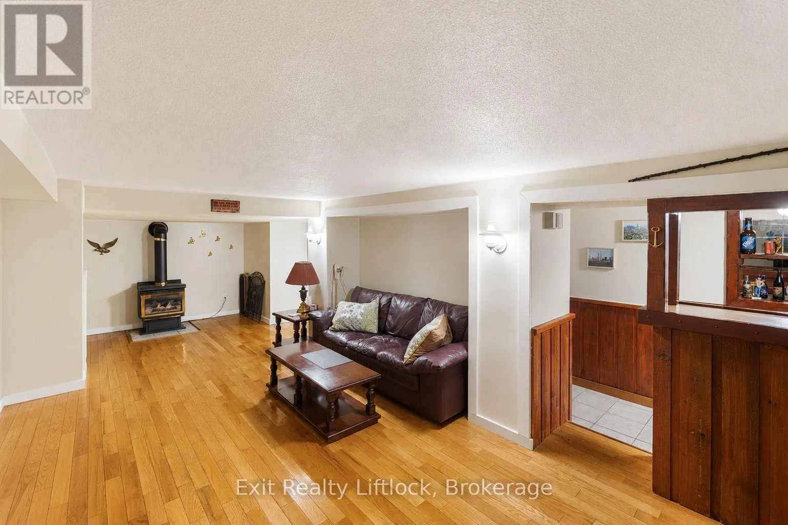 2 EDGEWOOD AVENUE