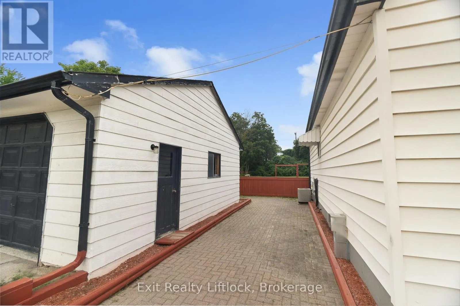 2 EDGEWOOD AVENUE