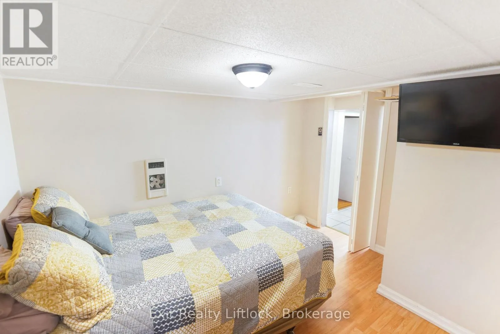 2 EDGEWOOD AVENUE