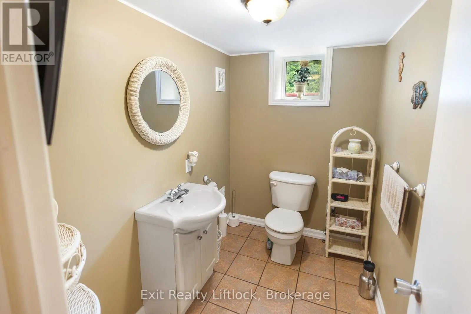 2 EDGEWOOD AVENUE