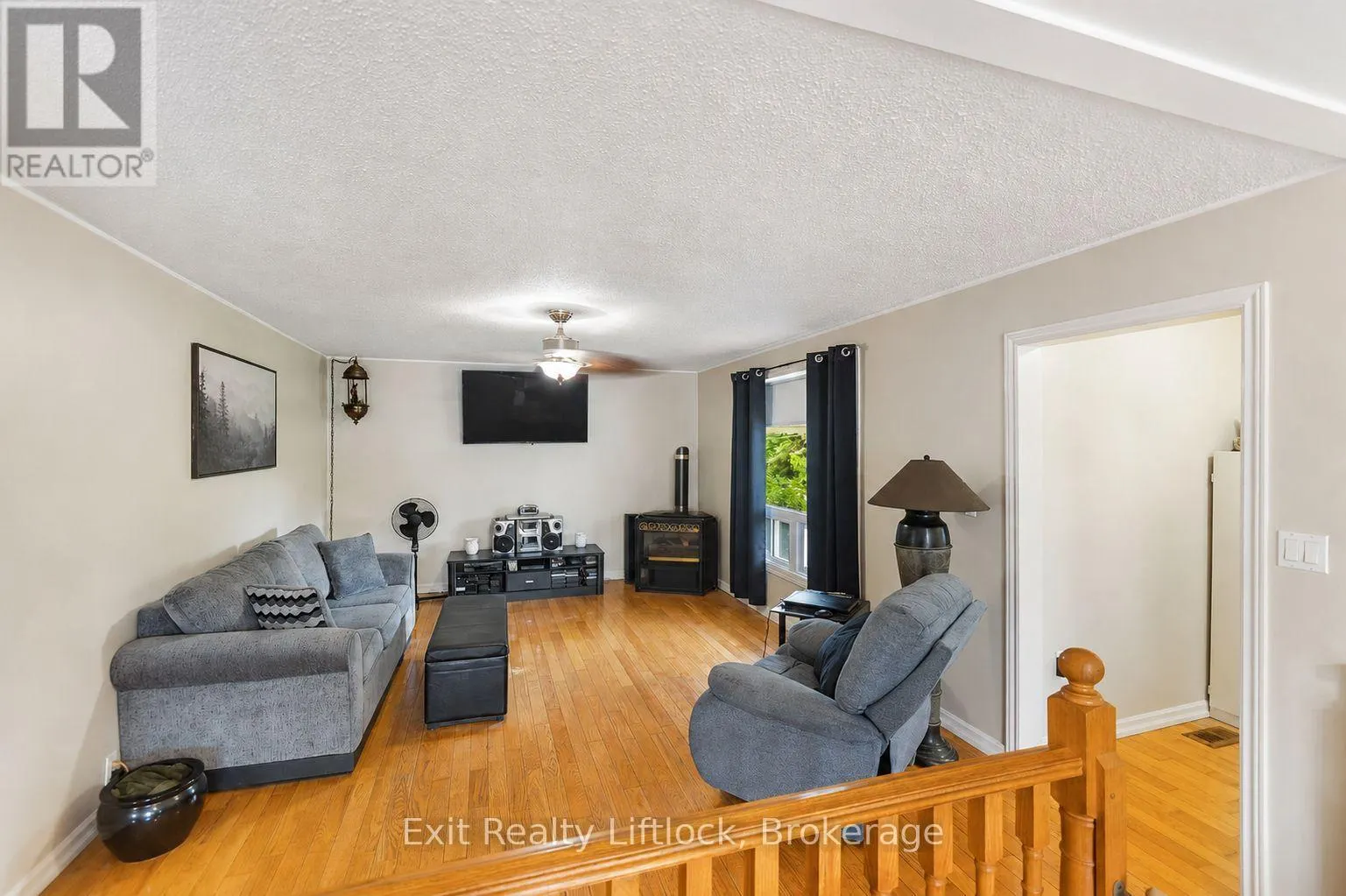 2 EDGEWOOD AVENUE