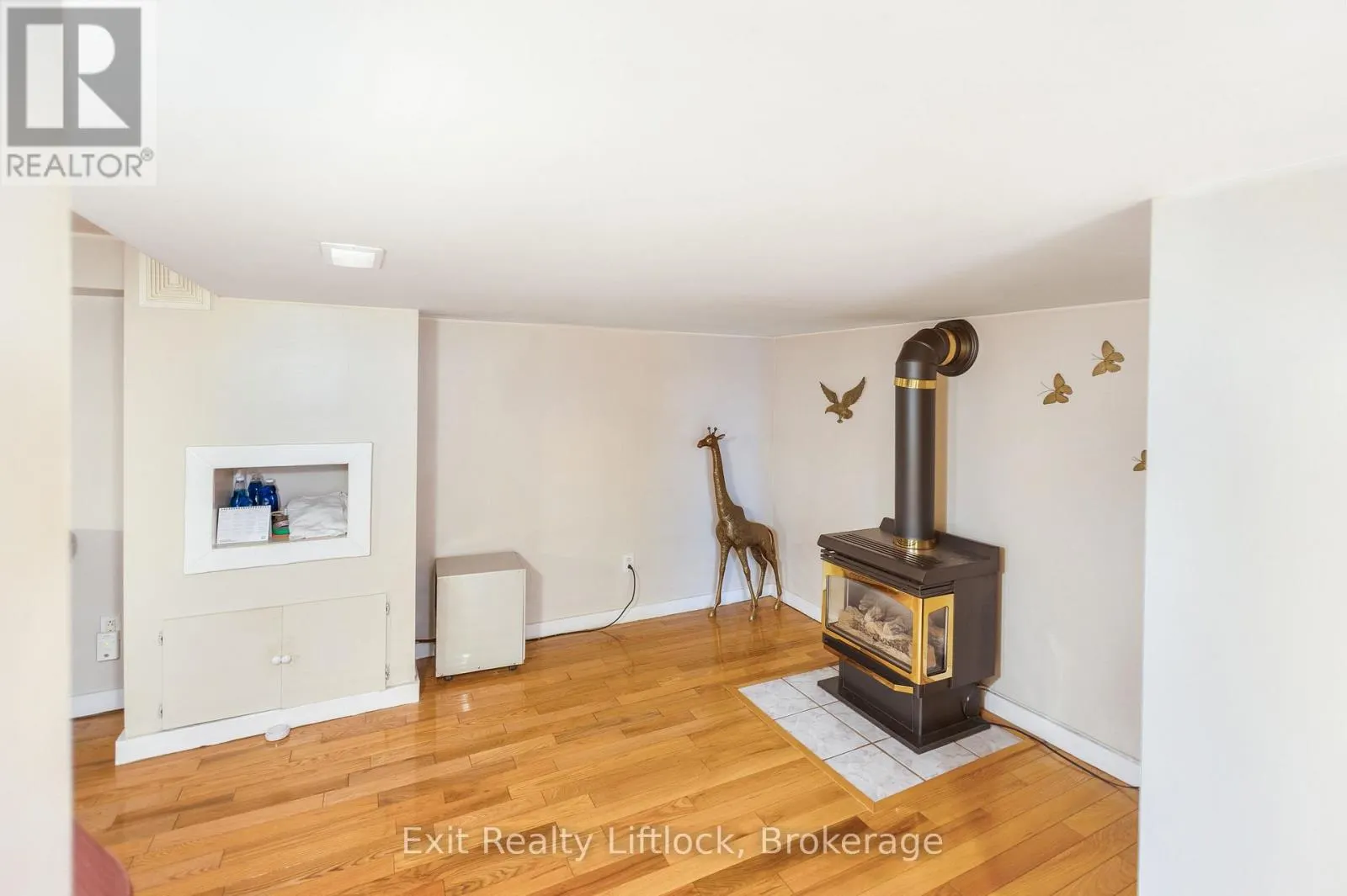 2 EDGEWOOD AVENUE