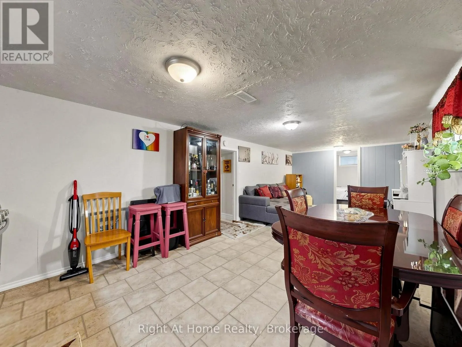 536 BARBARA STREET