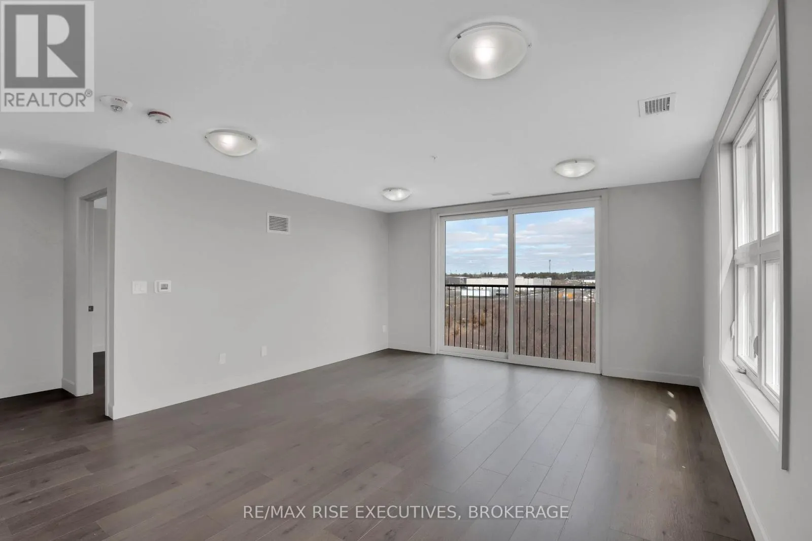 209 - 1274 HIGHWAY 15, RR 2 #209