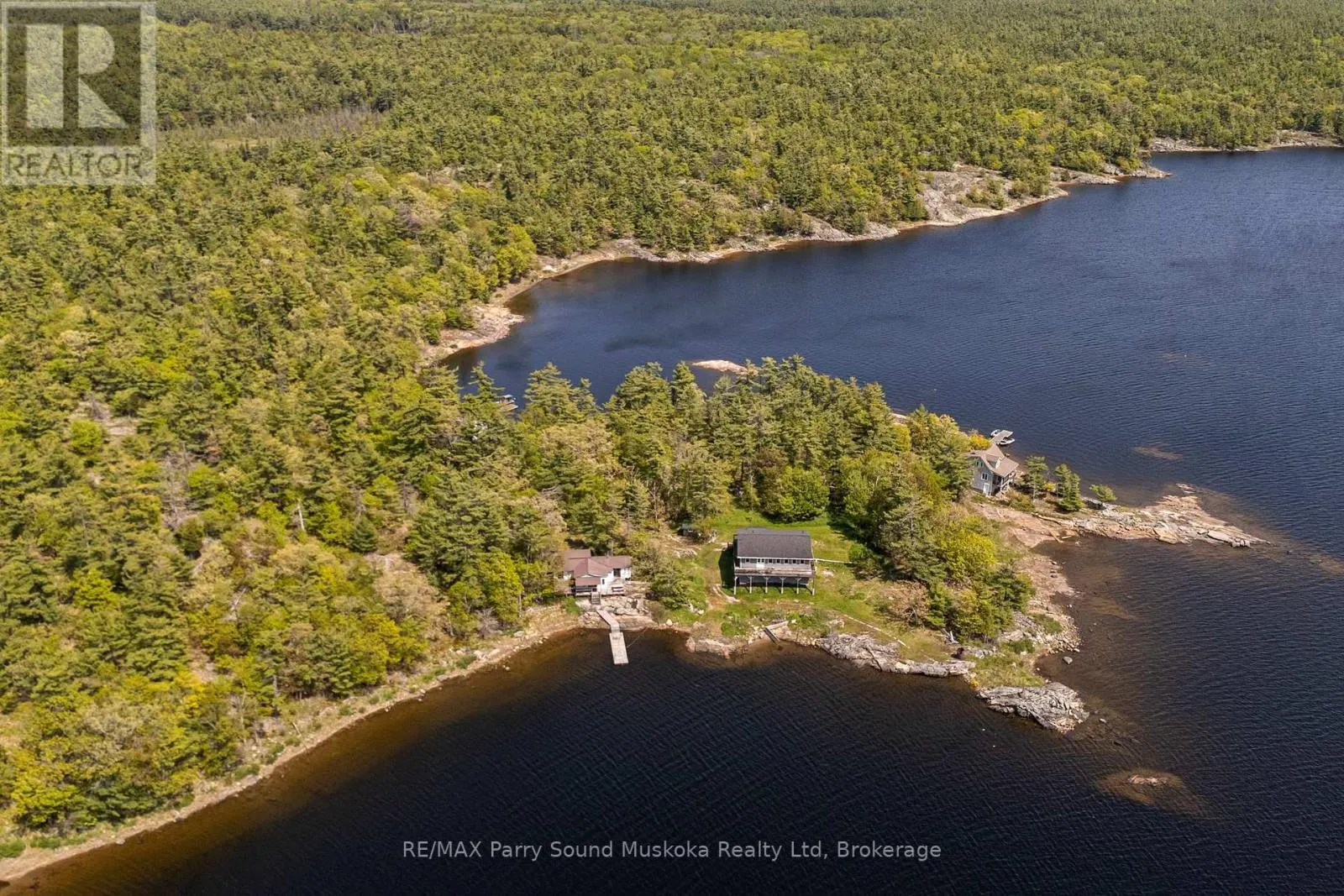 16 B55 ISLAND