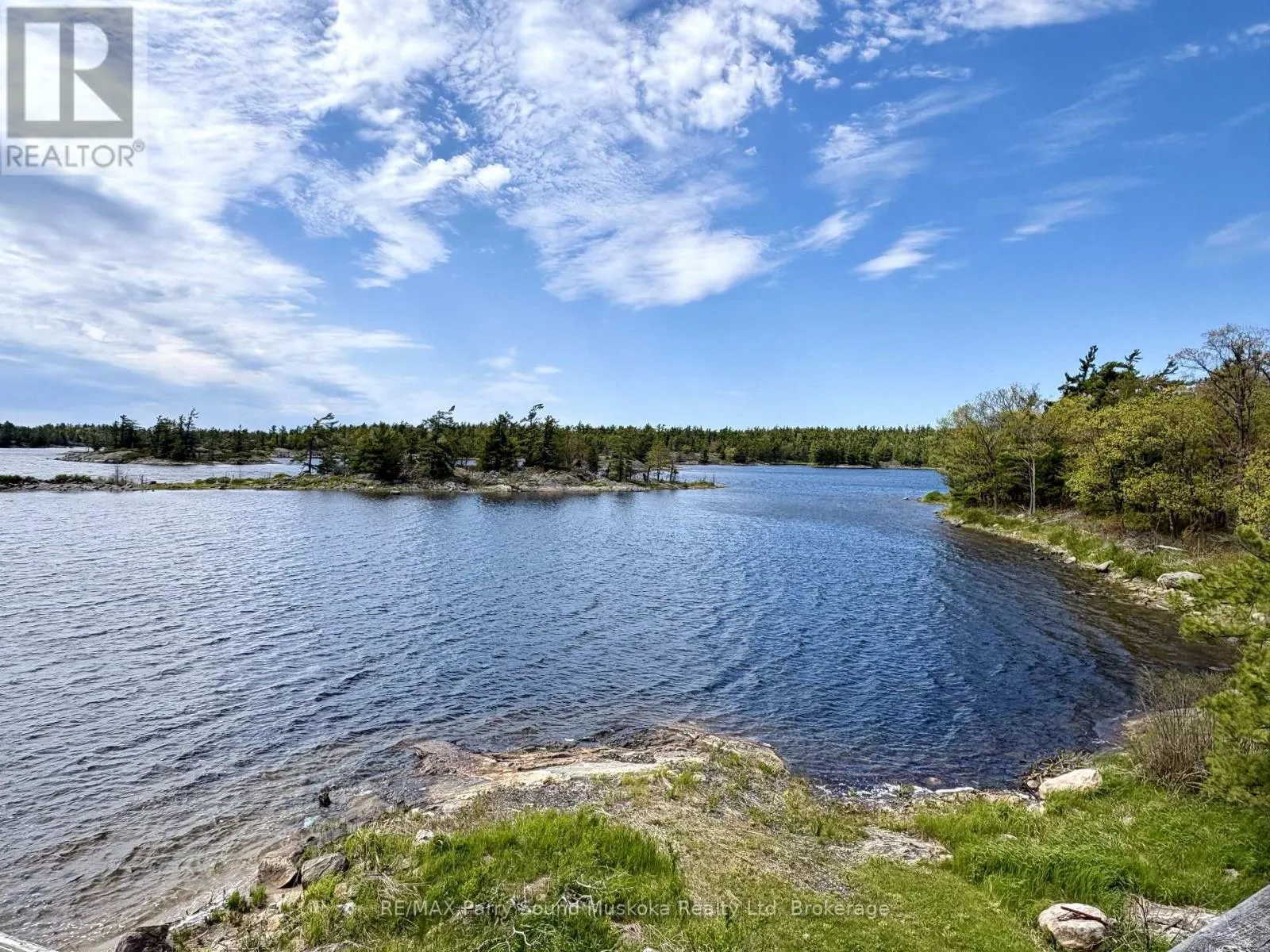 16 B55 ISLAND