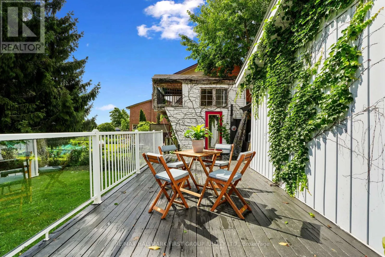 89 ROSE GLEN ROAD N