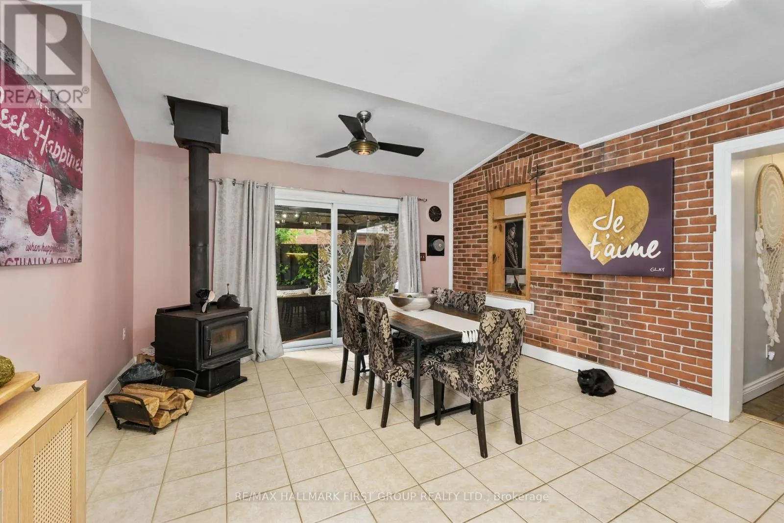 89 ROSE GLEN ROAD N