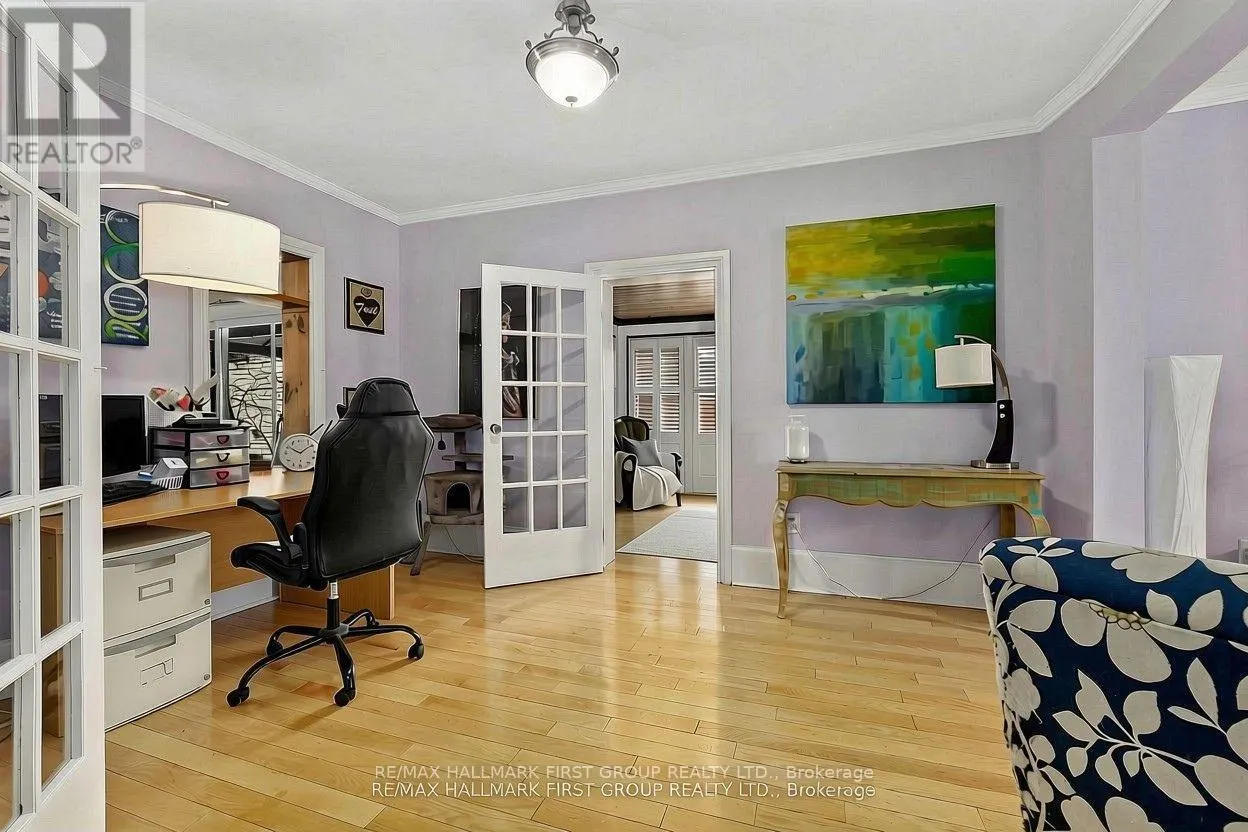 89 ROSE GLEN ROAD N