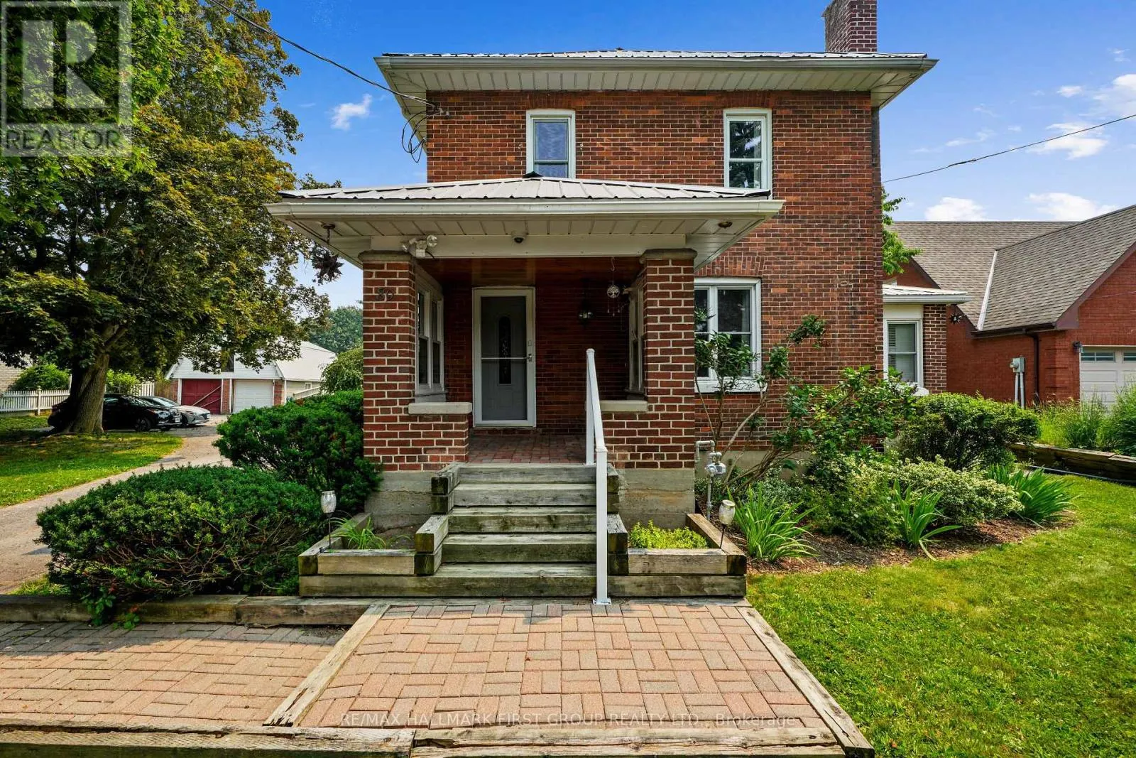 89 ROSE GLEN ROAD N