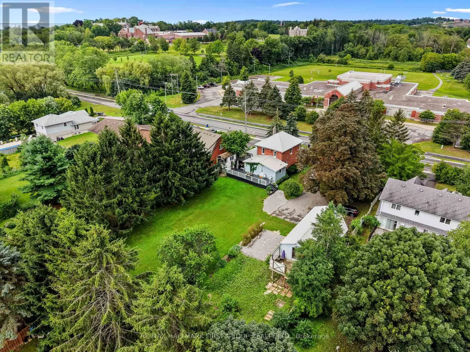 89 ROSE GLEN ROAD N