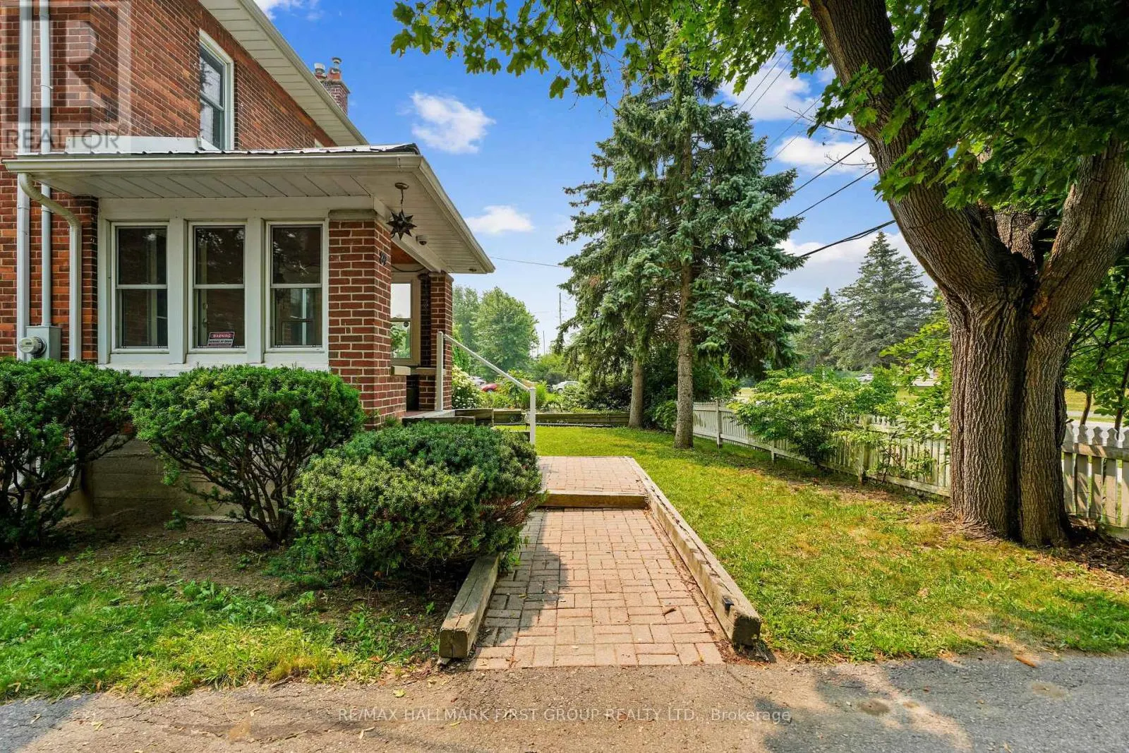 89 ROSE GLEN ROAD N