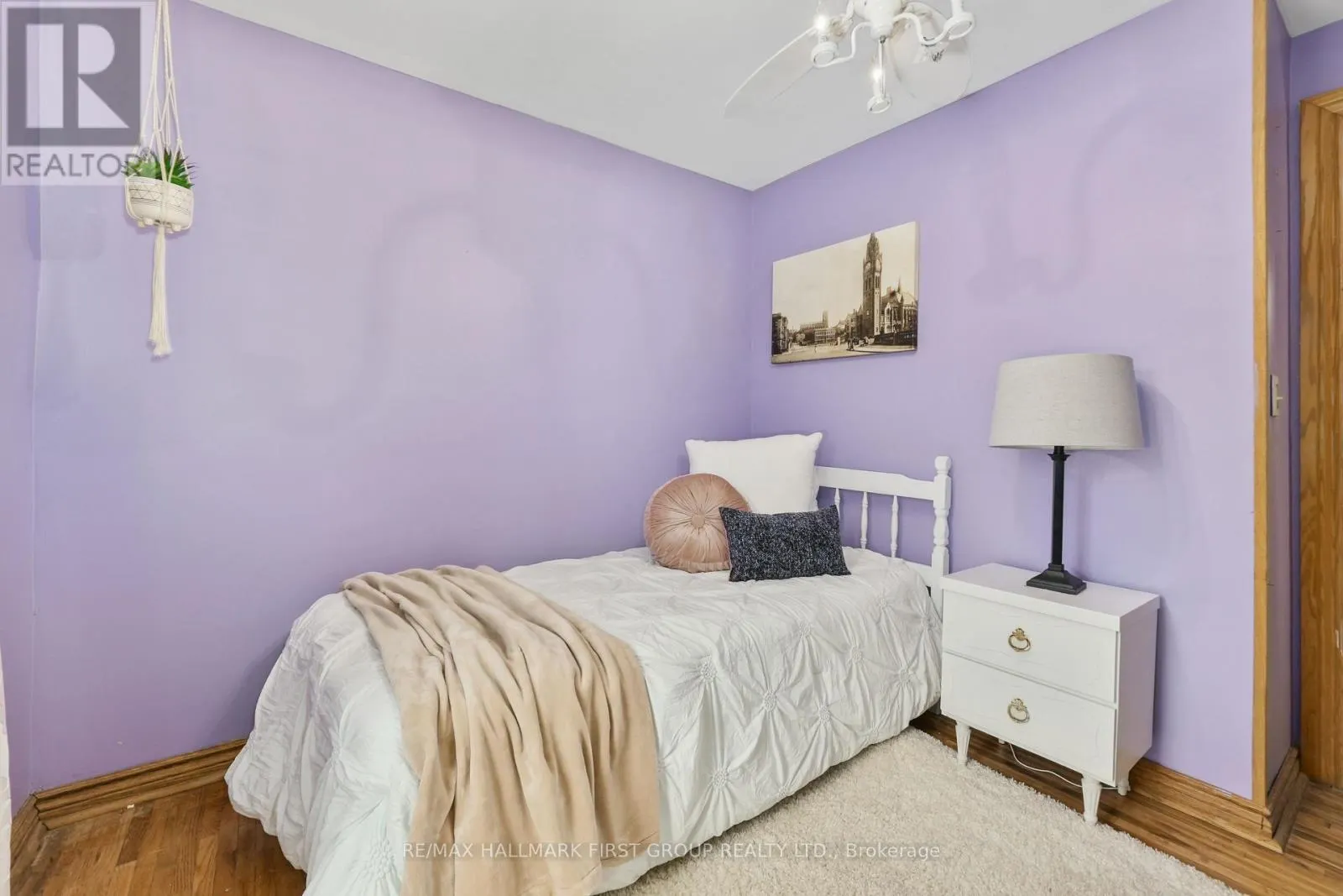 89 ROSE GLEN ROAD N